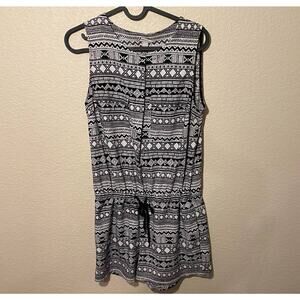 Merona Black & White Tribal Print Sleeveless Romper Size Small